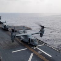 強襲揚陸艦アメリカから発艦するVMM-265のMV-22B（Image：U.S.Navy）