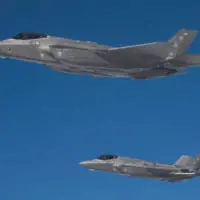編隊飛行するF-35A（Image：USAF）