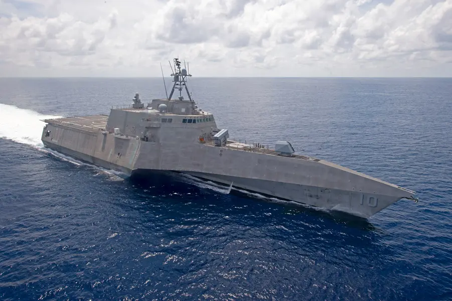アメリカ海軍 中国が進出を強める南シナ海でシンガポール海軍と