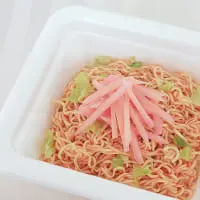「岩下の新生姜味塩焼そば」中身