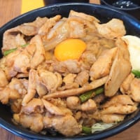 「オールスター焼肉丼」が期間限定販売