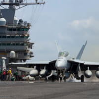 空母トルーマンからの発艦を待つF／A-18F（Image：U.S.Navy）