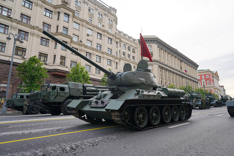 ロシア「大祖国戦争勝利75周年」記念軍事パレード　赤の広場でリハーサル