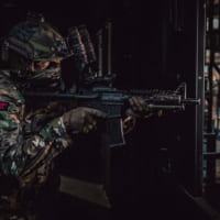 M4カービンを構えるイギリス海兵隊員（Image：Crown Copyright 2020）