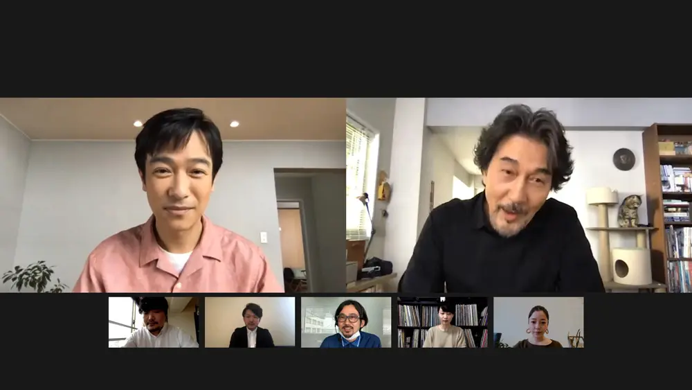 サントリーコーヒー「クラフトボス」新CMはリモート会議にオンラインで参加　画面に映り込むネコにも注目