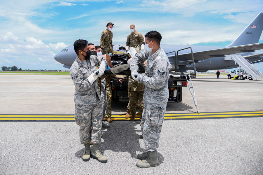 アメリカ空軍KC-46空中給油機　初の患者搬送任務を実施