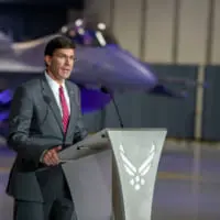スピーチするエスパー国防長官（Image：USAF）