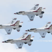 サンダーバーズの祝賀飛行（Image：USAF）