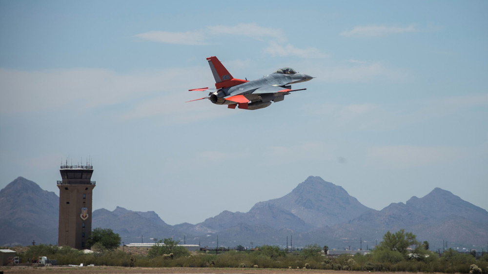 ボーイング　アメリカ空軍と協力してF-16の無人標的機改修を実施