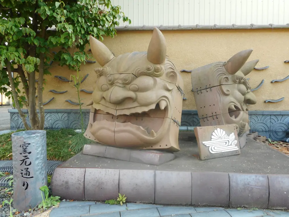 その猫は瓦だニャ 新潟県阿賀野市の名産品「安田瓦」で作った その猫は瓦だニャ 新潟県阿賀野市の名産品「安田瓦」で作った