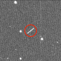 パロマー山天文台が観測した2020QGの軌跡（Image：ZTF／Caltech Optical Observatories）