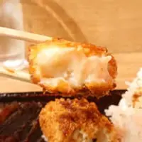 カニクリームコロッケも中身が濃厚でトロっとしていて、カニの風味もある