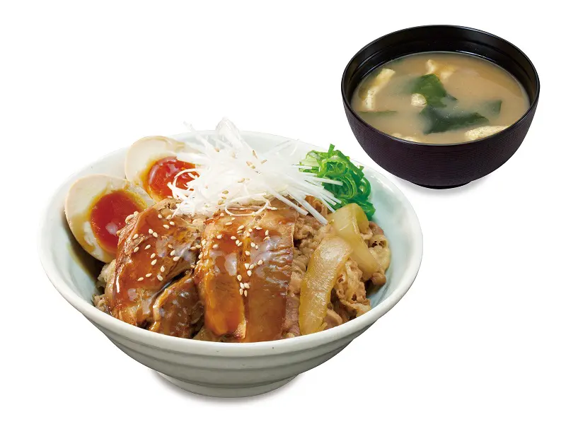 「牛と味玉の豚角煮丼」が2020年も復活　がっつり食べて夏を乗り切るぞ！