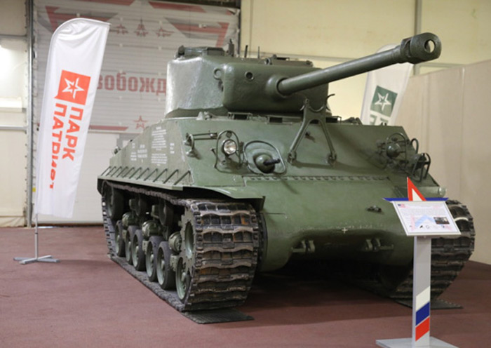 ロシアに供与されたM4シャーマン中戦車　撃沈された輸送船から引き揚げられ博物館へ