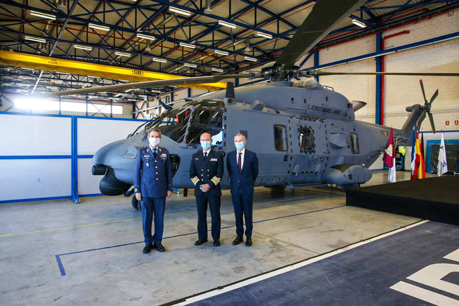 スペイン空軍　NH90捜索救難ヘリ1号機を受領