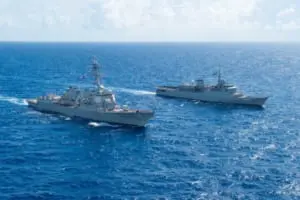 アメリカ駆逐艦 ブラジル練習艦とカリブ海で共同訓練 | おたくま