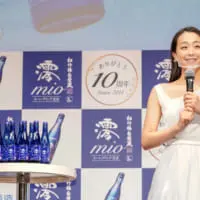 松竹梅白壁蔵「澪」の感想を語る浅田真央さん