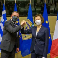 ギリシャのパナギオトプロス国防大臣（左）とフランスのパルリ軍事大臣（Image：フランス軍事省）