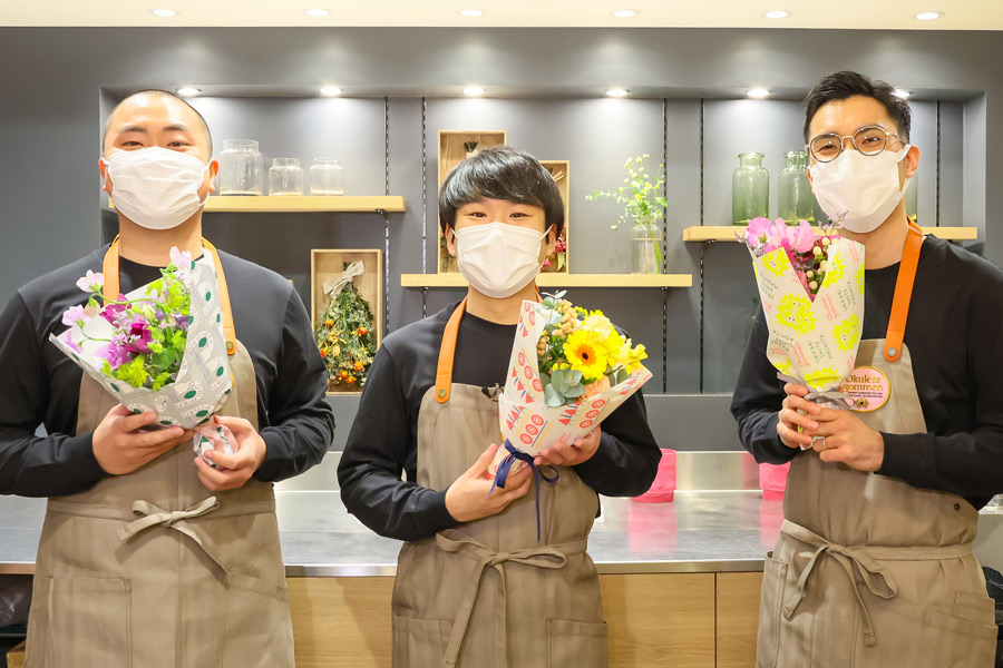 3人の花束が完成