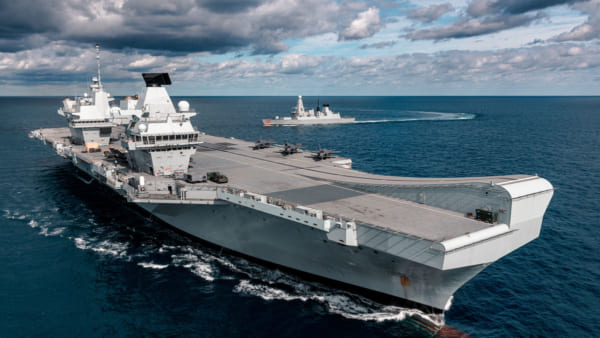 イギリスの空母クイーン・エリザベス（Image：Crown Copyright）