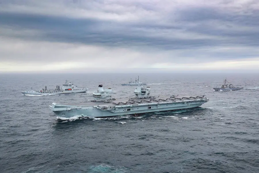 英米統合クイーン・エリザベス空母打撃群（Image：Crown Copyright）