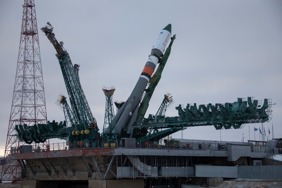 発射台にセットされるソユーズロケット（Image：ロスコスモス）