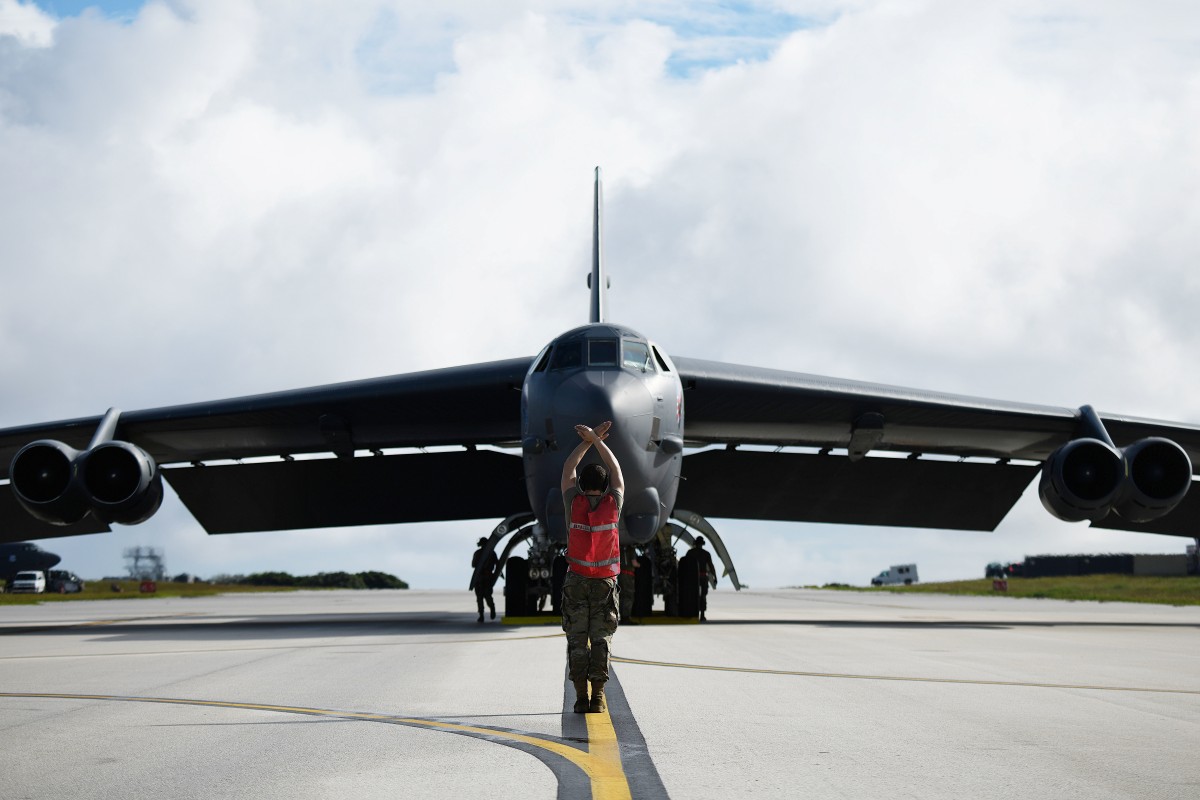 アメリカ空軍B-52が4機グアムに展開　航空自衛隊とも訓練予定