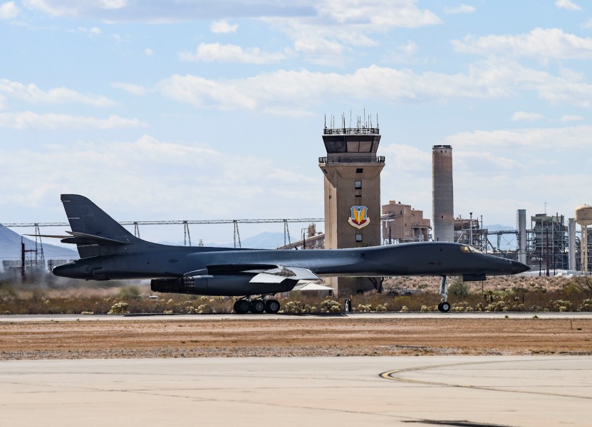 デビスモンサン基地に到着したB-1B（Image：USAF）