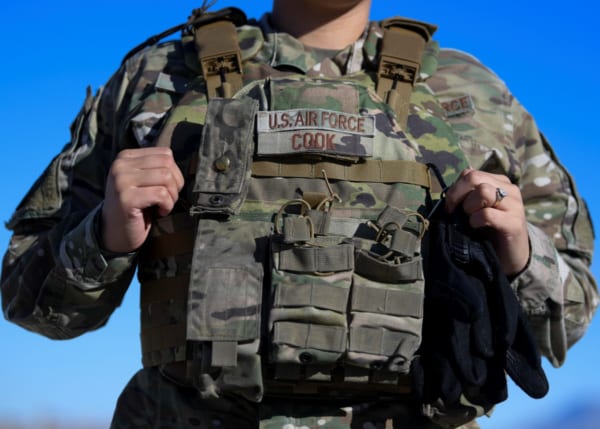 アメリカ空軍が導入した女性用ボディアーマー（Image：USAF）