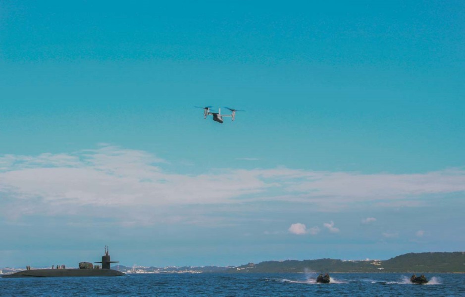 沖縄沖で訓練中のオスプレイと海兵隊員偵察部隊、原潜オハイオ（Image：USMC）