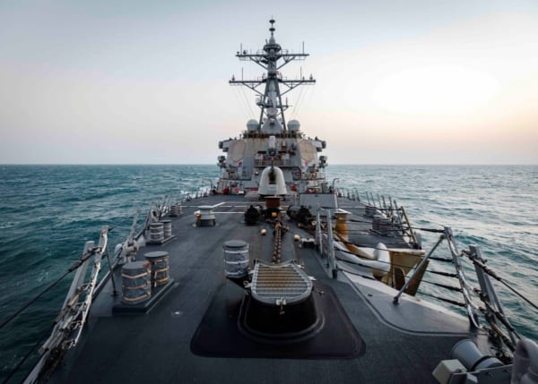 西沙諸島沖を航行する駆逐艦ジョン・S・マケイン（Image：U.S.Navy）