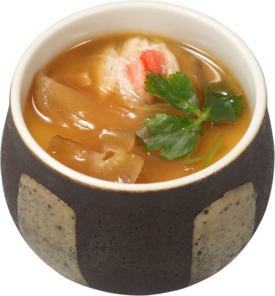 フカヒレと本ずわい蟹ほぐし身を贅沢にどちらも味わえる「上海風フカヒレと蟹餡かけ茶碗蒸し」