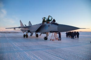 北極圏に試験配備されたMiG-31BM（Image：ロシア国防省）