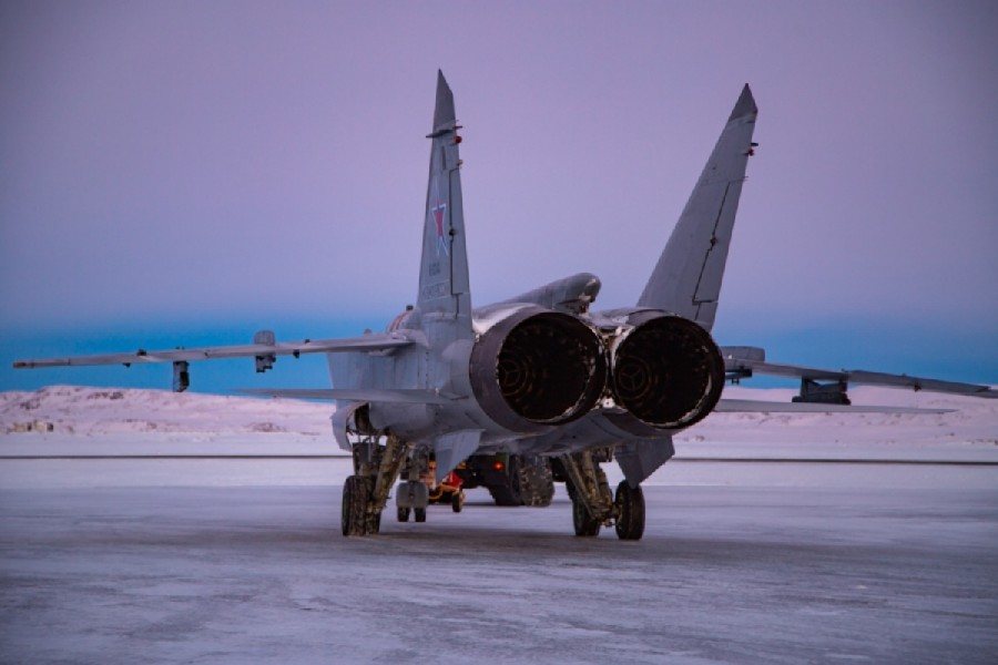 ロガチョヴォ飛行場でのMiG-31BM（Image：ロシア国防省）
