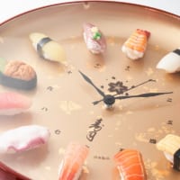 本物そっくりの寿司サンプルを使用した「寿司時計プレミアム」が株式会社北村サンプルより新しく発売されました。