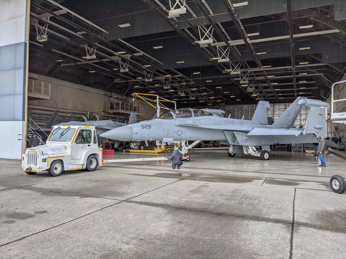 アメリカ海軍EA-18G電子戦機の能力近代化改修スタート