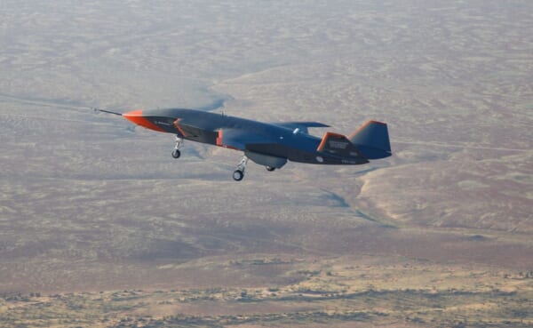 初飛行した「ロイヤル・ウィングマン」試作1号機（Image：Commonwealth of Australia）