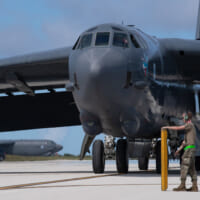 グアム島アンダーセン空軍基地に到着したB-52H（Image：USAF）