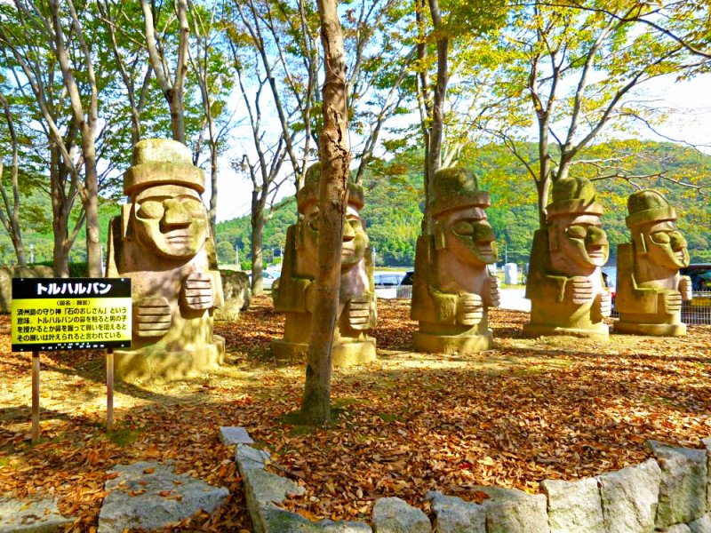 済州島にある石像「トルハルバン」