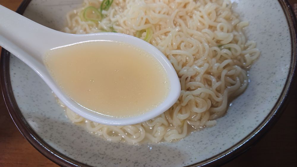 播州の人間的にはチャンポンめんの白いスープがラーメンスープ。