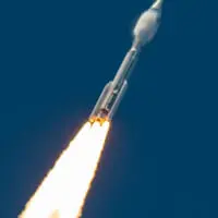 SBIRS_GEO-5を載せ飛行するアトラスV（Image：ULA）