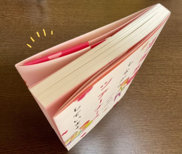 本の帯をストレスなく収納できる方法がTwitterで反響。