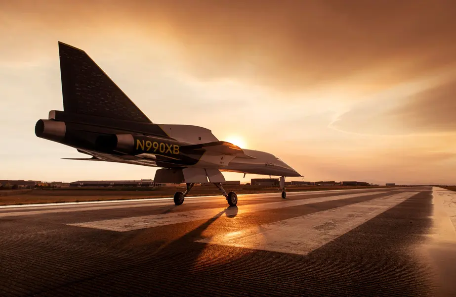 滑走路上のXB-1（Image：Boom Supersonic）