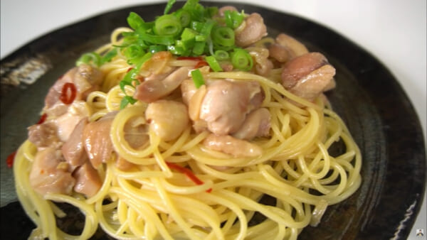 料理研究家リュウジさんのパスタ「日本酒鶏そば」