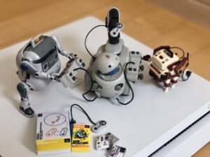 「スーファミ」「ファミコン」「プレイステーション」……往年の名作ハードがロボット模型で再現！
