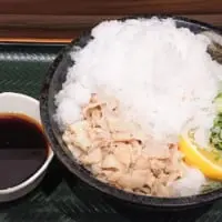 「極寒白銀ぶっかけ」（塩豚レモン）