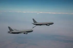 航空自衛隊向けKC-46A 1号機が初の空中給油試験を実施 | おたく