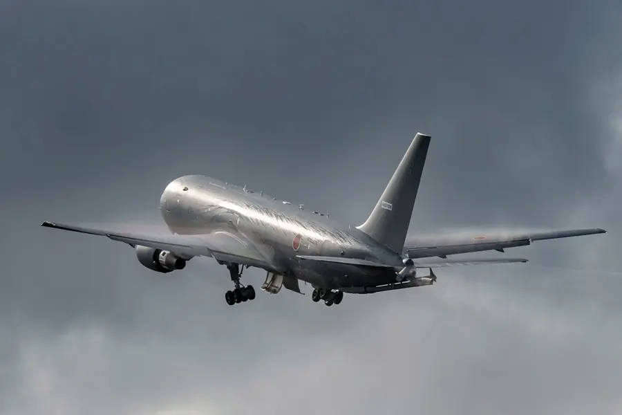 航空自衛隊向けKC-46A 1号機が初の空中給油試験を実施 | おたく