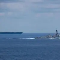 駆逐艦ポール・イグナティウスと空母フォード（Image：U.S.Navy）