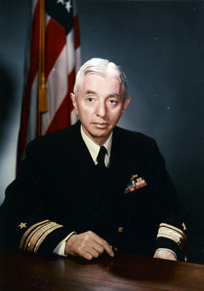少将当時の1955年に撮影されたハイマン・G・リッコーヴァー氏（Image：U.S.Navy）